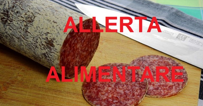 Allerta alimentare, ritirato lotto di noto salame venduto in vaschetta per rischio listeria: i dettagli