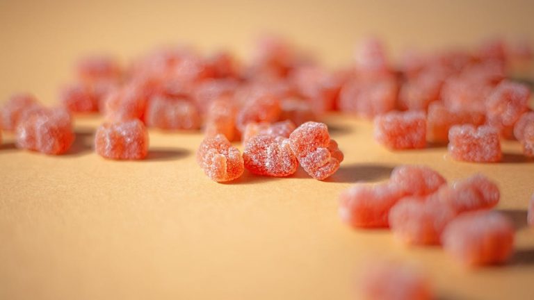 Melatonina per dormire, se si abusa si rischiano seri problemi cardiaci: i risultati di una ricerca