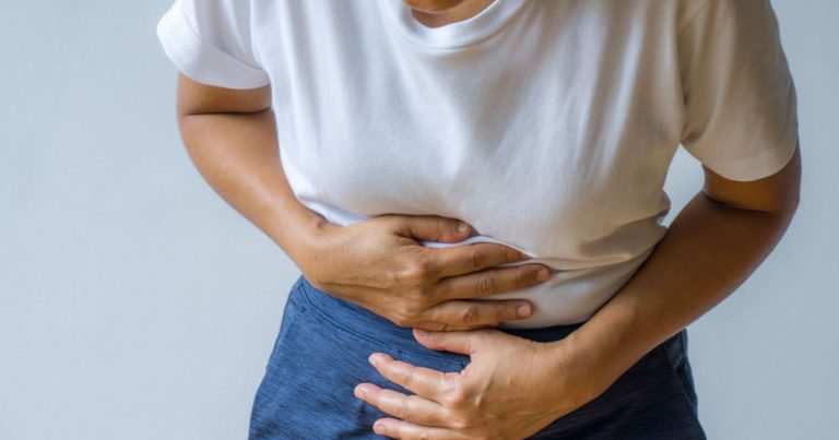 Crampi addominali, sintomi e cause: ecco quando andare al pronto soccorso Crampi addominali, sintomi e cause: ecco quando andare al pronto soccorso