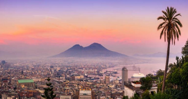Meteo Napoli – Sole e caldo fino a domani, da mercoledì torna il maltempo ed un clima più fresco