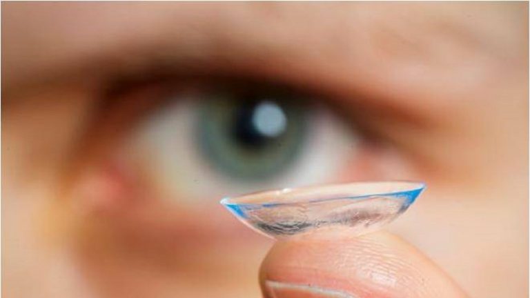 Si addormenta con le lentine a contatto ma al risveglio accade qualcosa di assurdo che gli fa perdere la vista: ecco dove è accaduto Si addormenta con le lentine a contatto ma al risveglio accade qualcosa di assurdo che gli fa perdere la vista: ecco dove è accaduto