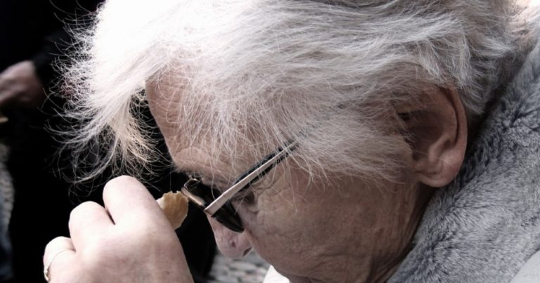 Abuso di lassativi e demenza, ecco lo studio che dimostra la correlazione: gli errori da non commettere Abuso di lassativi e demenza, ecco lo studio che dimostra la correlazione: gli errori da non commettere