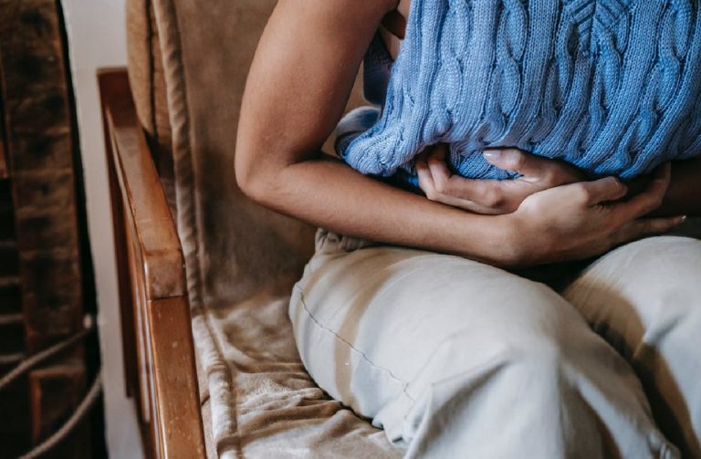 Diastasi addominale, la malattia di Noemi Bocchi: i sintomi per riconoscerla e come si cura Diastasi addominale, la malattia di Noemi Bocchi: i sintomi per riconoscerla e come si cura