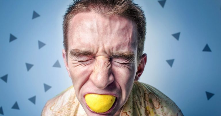 Stress, ecco come riconoscerlo da questi sintomi anomali Stress, ecco come riconoscerlo da questi sintomi anomali