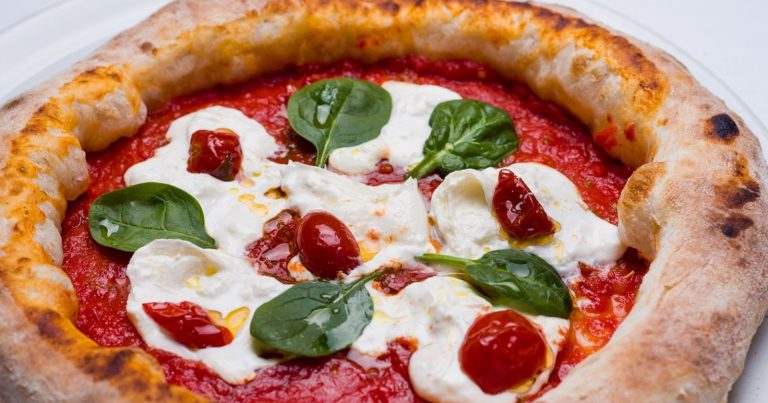 Una buona pizza può rovinare la nostra dieta? Ecco il parere degli esperti