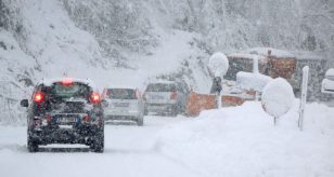 Meteo - Clamoroso in Sardegna, forti nevicate si sono abbattute nel Nuorese, ci sono disagi: i dettagli