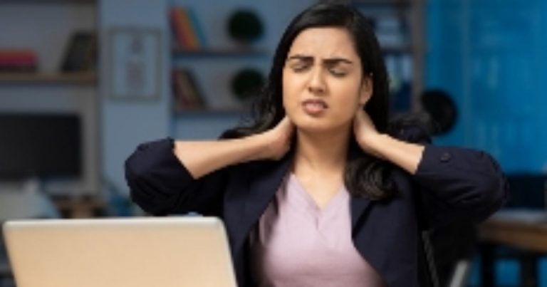 Tumori testa-collo, attenzione a questi sintomi che possono essere facilmente confusi: ecco quali sono Tumori testa-collo, attenzione a questi sintomi che possono essere facilmente confusi: ecco quali sono