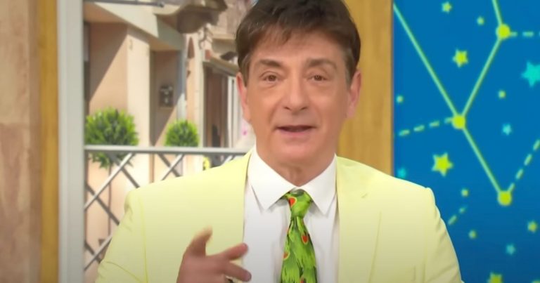 Oroscopo Paolo Fox oggi, martedì 2 maggio 2023: Leone, Vergine, Bilancia e Scorpione Oroscopo Paolo Fox oggi, martedì 2 maggio 2023: Leone, Vergine, Bilancia e Scorpione