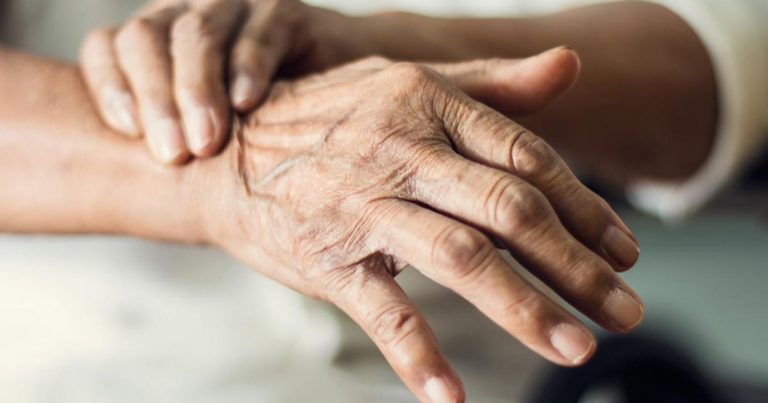 Morbo di Parkinson, in arrivo un test del sangue per poterlo diagnosticare Morbo di Parkinson, in arrivo un test del sangue per poterlo diagnosticare