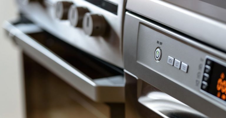 Lavastoviglie, ecco come eliminare il cattivo odore con questo rimedio molto semplice