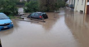 Meteo - E' allarme maltempo in Emilia Romagna, esonda il fiume Savio e il torrente Ravone: sono quasi 1.000 gli evacuati