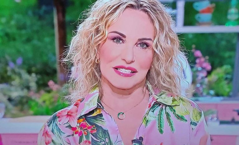 Antonella Clerici, ecco quando torna in onda su Raiuno ”E’ Sempre Mezzogiorno”