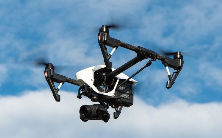 Il drone guidato dall’Intelligenza artificiale uccide l’operatore: così è fallito un esperimento virtuale dell’Aeronautica americana Il drone guidato dall’Intelligenza artificiale uccide l’operatore: così è fallito un esperimento virtuale dell’Aeronautica americana