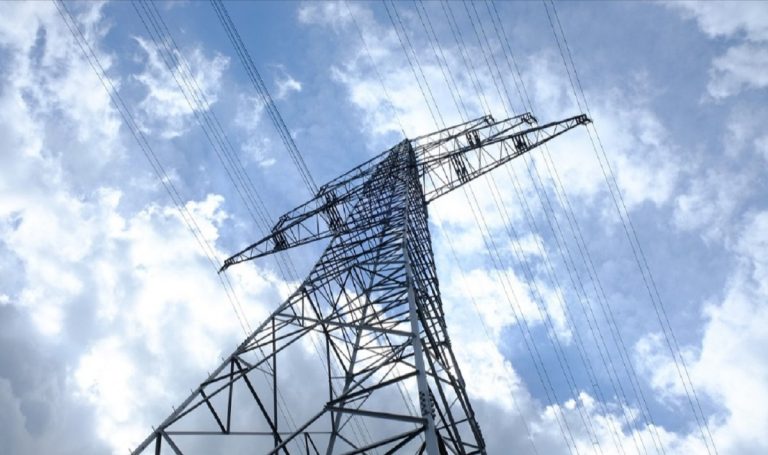 Inversione dei poli, secondo gli esperti potrebbe avvenire a breve: quali conseguenze per gli esseri umani? Inversione dei poli, secondo gli esperti potrebbe avvenire a breve: quali conseguenze per gli esseri umani?