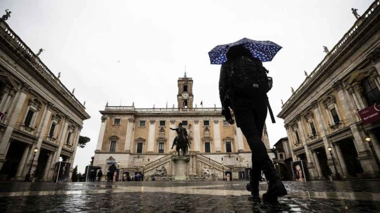 Meteo Roma – Maltempo fino al weekend, salvo temporanee pause asciutte e clima di stampo autunnale