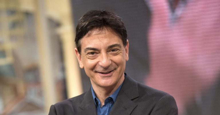 Oroscopo Paolo Fox oggi, lunedì 24 luglio 2023: Sagittario, Capricorno, Acquario, Pesci