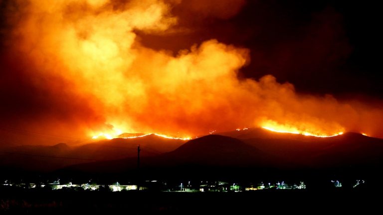 Meteo – Maltempo anticiclonico, incendi divampano in Calabria: 1 vittima e 4 feriti, i dettagli