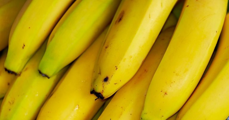 Alcuni trucchi infallibili per far durare più a lungo le banane: ecco quali sono