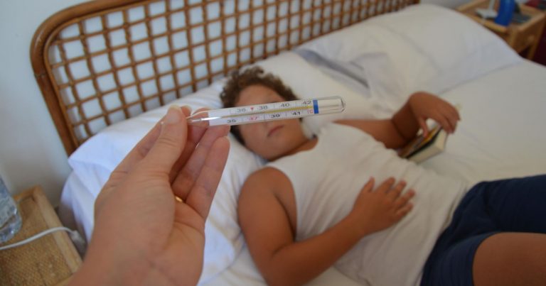 Dopo Pirola arriva la variante Eris: test consigliato quando si avvertono questi sintomi Dopo Pirola arriva la variante Eris: test consigliato quando si avvertono questi sintomi