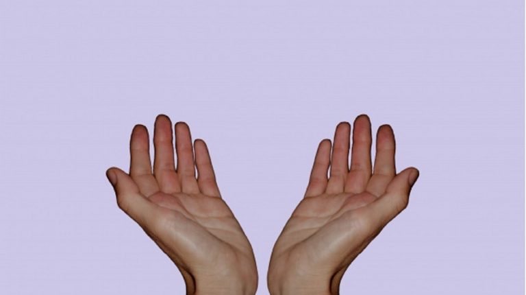 Soffri di freddo a mani e piedi? Attento, potrebbe trattarsi del fenomeno di Raynaud: i sintomi da riconoscere Soffri di freddo a mani e piedi? Attento, potrebbe trattarsi del fenomeno di Raynaud: i sintomi da riconoscere