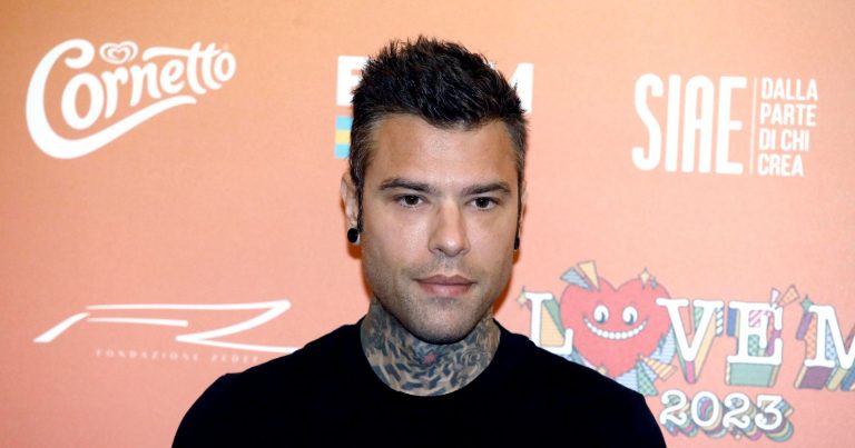 “Fedez ricoverato d’urgenza”, l’indiscrezione di Fabrizio Corona: come sta adesso il noto rapper