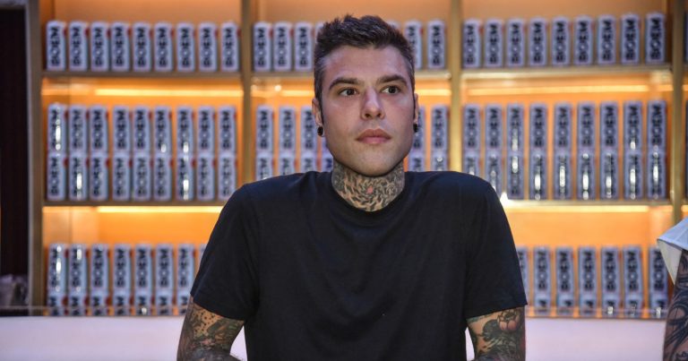 Carenza farmaci, adesso anche Fedez lancia l’allarme: “Non trovo un farmaco essenziale….” Carenza farmaci, adesso anche Fedez lancia l’allarme: “Non trovo un farmaco essenziale….”