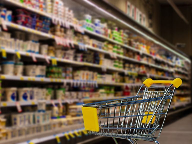Allerta alimentare, yogurt ritirato dai supermercati: lotto interessato e il motivo del ritiro Allerta alimentare, yogurt ritirato dai supermercati: lotto interessato e il motivo del ritiro
