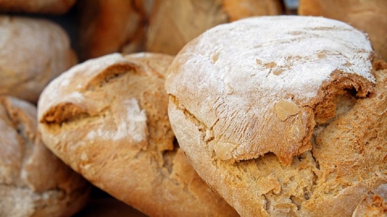 Pane, arriva la brutta notizia: il costo è aumentato anche del 20%. Ecco tutti i dettagli Pane, arriva la brutta notizia: il costo è aumentato anche del 20%. Ecco tutti i dettagli