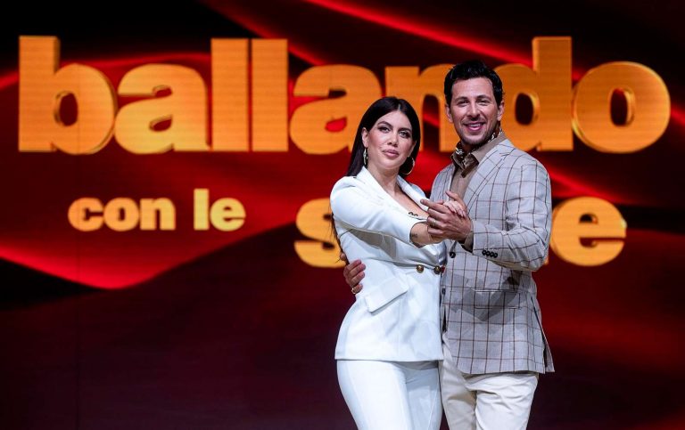 “Presenza a rischio”, ecco cosa sta accadendo a “Ballando con le stelle”: tutti i dettagli “Presenza a rischio”, ecco cosa sta accadendo a “Ballando con le stelle”: tutti i dettagli