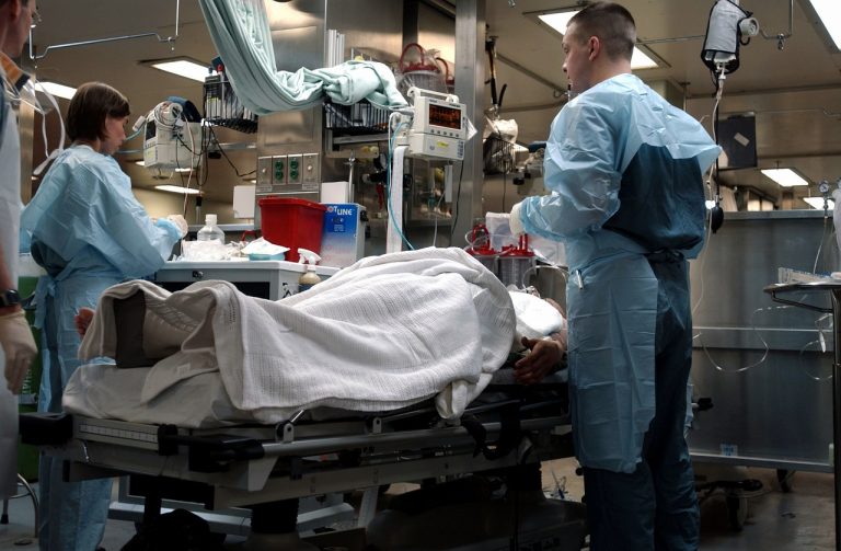 Influenza 2024, “durante il Ponte dell’Immacolata apertura straordinaria di studi medici e ambulatori”: la decisione per decongestionare i Pronto Soccorso Influenza 2024, “durante il Ponte dell’Immacolata apertura straordinaria di studi medici e ambulatori”: la decisione per decongestionare i Pronto Soccorso