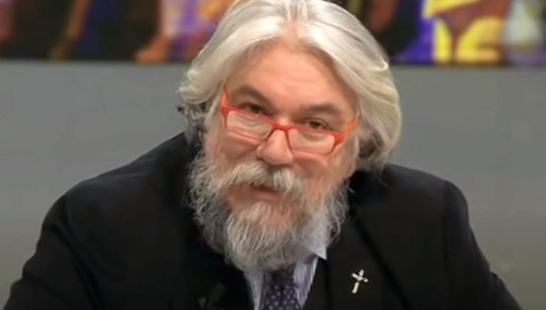 Alessandro Meluzzi colpito da ischemia cerebrale: ecco le condizioni del noto psichiatra