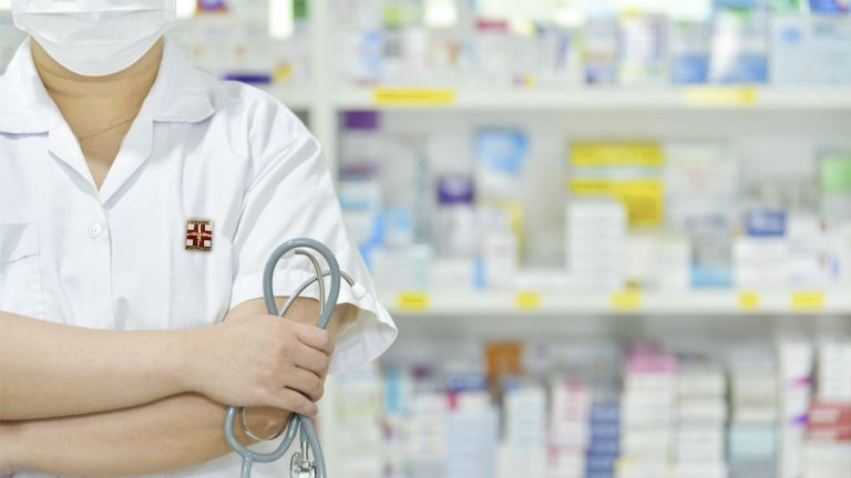Bonus per farmaci e visite mediche per chi ha sopra i 65 anni: le novità per il 2024 Bonus per farmaci e visite mediche per chi ha sopra i 65 anni: le novità per il 2024