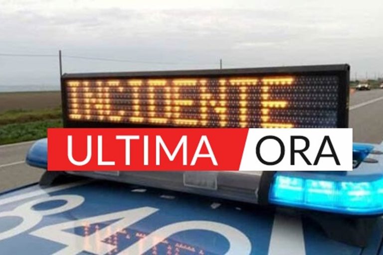 Grave incidente tra due mezzi pesanti, traffico in tilt e strada chiusa al traffico: ecco dove sta succedendo