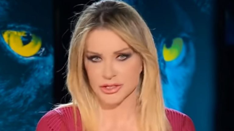 Paola Ferrari annuncia: “Mi opero tra qualche giorno, ho un piccolo tumore…”