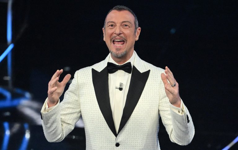 Sanremo 2024, il gesto di Amadeus che in pochi hanno notato: “Ha fatto…”