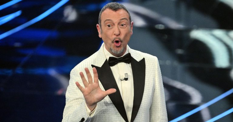 Sanremo 2024, Giorgia entra in scena con la sua ‘Valigia dei ricordi…’