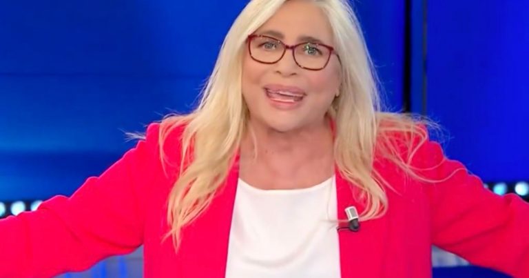 Mara Venier furiosa dopo la gaffe in diretta tv: “Non si può più parlare, basta…”. Ecco cos’è successo