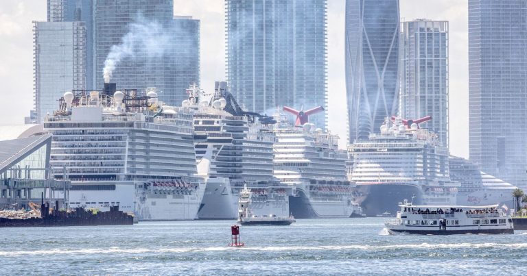 Meteo – Oceani registrano temperature record per più di 1 anno di fila. Scienziati: “Rischio stagione uraganica devastante” Meteo – Oceani registrano temperature record per più di 1 anno di fila. Scienziati: “Rischio stagione uraganica devastante”