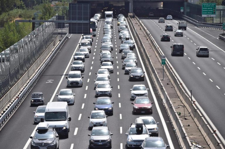 Terribile incidente in autostrada in Italia: fino a 11 chilometri di coda. Ecco cos’è successo e dove