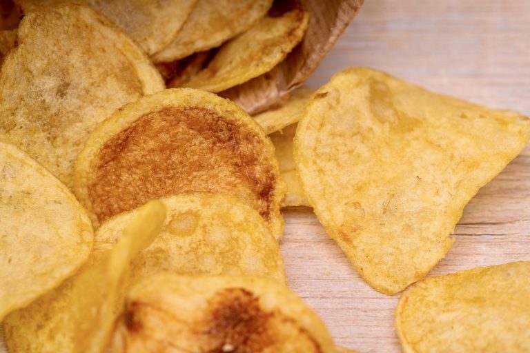 Allerta alimentare, il Ministero della Salute richiama tutti i lotti di una marca di patatine per rischio chimico: ecco di quali si tratta Allerta alimentare, il Ministero della Salute richiama tutti i lotti di una marca di patatine per rischio chimico: ecco di quali si tratta