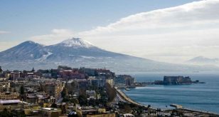 Meteo Napoli - Nubi in aumento in città, ma con stabilità persistente e clima primaverile: le previsioni
