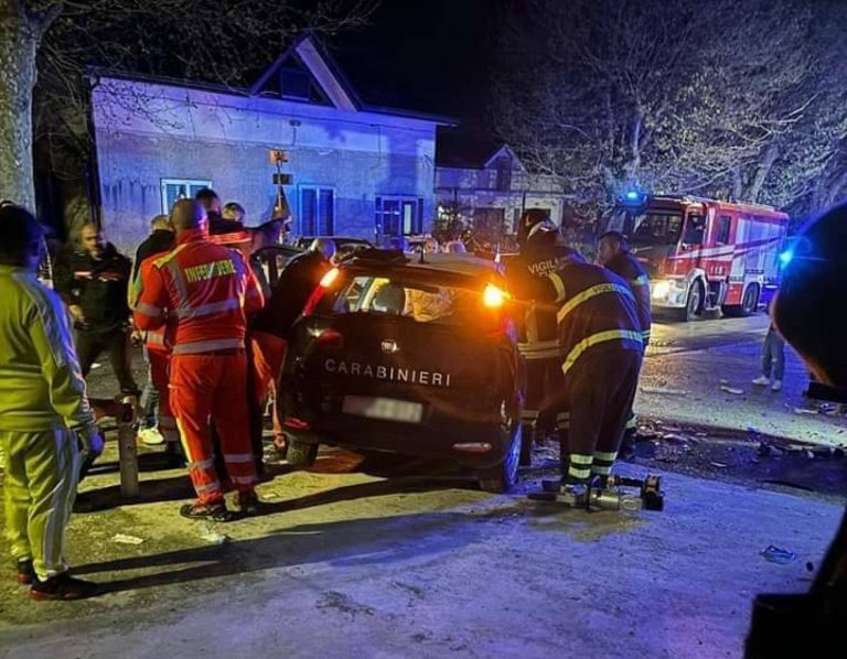 Terribile incidente a Campagna, morti 2 Carabinieri: “L’auto travolta da…”. Ecco cos’è successo