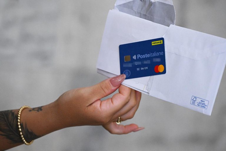 Arriva la nuova carta acquisti spesa da 460 euro: ecco come averla e cosa si può comprare