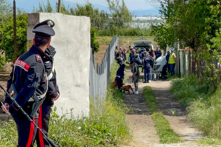 Bimbo ucciso dai pitbull, il tragico racconto dello zio: “I cani sembravano impazziti, non…”