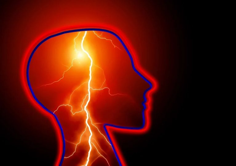 Aneurisma cerebrale, il professor Pietro Mortini rivela quali sono i tre segnali che ne possono annunciare l’arrivo Aneurisma cerebrale, il professor Pietro Mortini rivela quali sono i tre segnali che ne possono annunciare l’arrivo