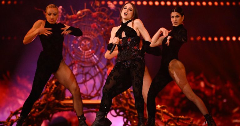 Eurovision, Angelina Mango e il gesto “nascosto” che in pochi hanno notato: sui social impazza il video Eurovision, Angelina Mango e il gesto “nascosto” che in pochi hanno notato: sui social impazza il video