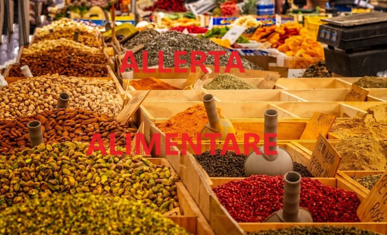 Spezie alimentari nei supermercati, lanciata l’allerta alimentare per presenza di pesticidi: cosa sta accadendo Spezie alimentari nei supermercati, lanciata l’allerta alimentare per presenza di pesticidi: cosa sta accadendo