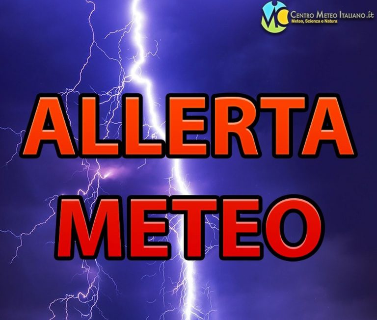 Meteo – Piogge e temporali no stop in Italia, la Protezione Civile diffonde l’allerta rossa: ecco dove