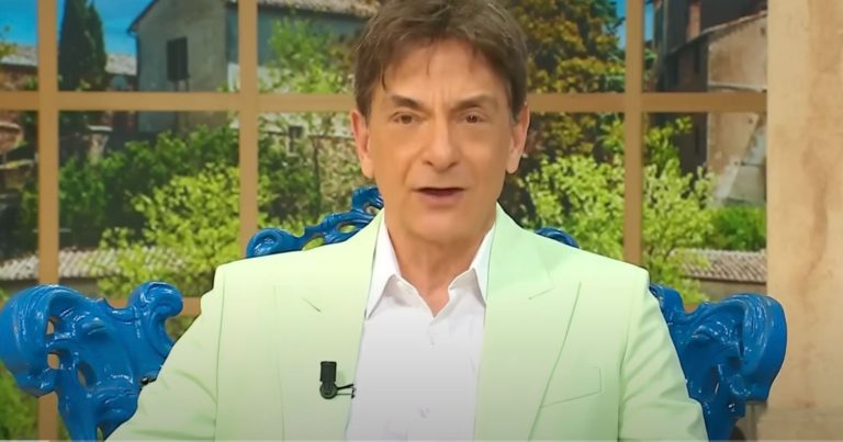 Oroscopo Paolo Fox oggi, mercoledì 29 maggio 2024, da Ariete a Cancro: Toro, in arrivo stravolgimenti Oroscopo Paolo Fox oggi, mercoledì 29 maggio 2024, da Ariete a Cancro: Toro, in arrivo stravolgimenti