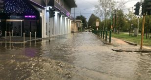 Meteo - Nubifragi e forti grandinate hanno interessato nelle scorse ore Torino, con danni e allagamenti